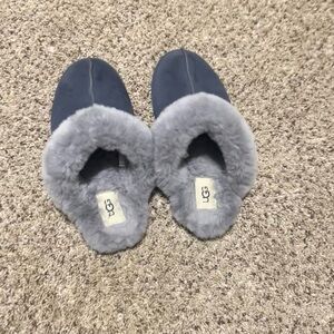 Dark grey ugg slippers